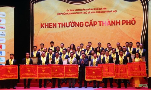 Tôn vinh hơn 100 doanh nhân, doanh nghiệp tiêu biểu Thủ đô năm 2023 - ảnh 2