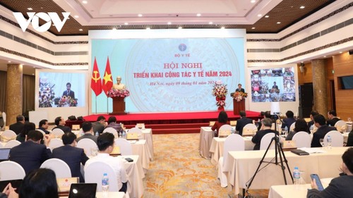 Phó Thủ tướng Lê Minh Khái dự Hội nghị triển khai công tác y tế năm 2024 - ảnh 1