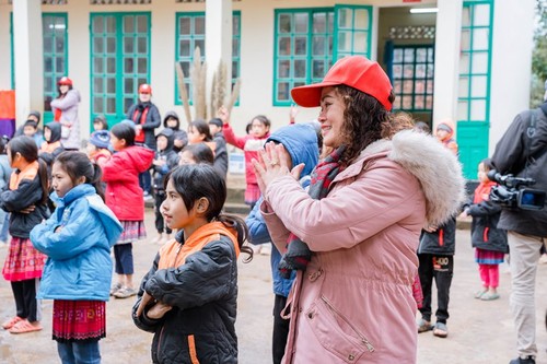 Quỹ nhân ái - Hoa hậu áo dài phu nhân toàn Châu Âu: Trao đi yêu thương để nhận lại yêu thương - ảnh 6