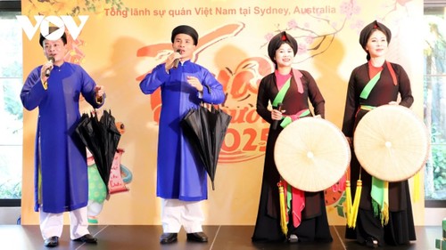 Tổng lãnh sự quán Việt Nam tại Sydney tổ chức Xuân Quê hương 2025 - ảnh 1