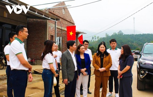 VOV và các nhà tài trợ hỗ trợ các hộ gia đình bị thiệt hại bởi cơn bão Yagi - ảnh 2