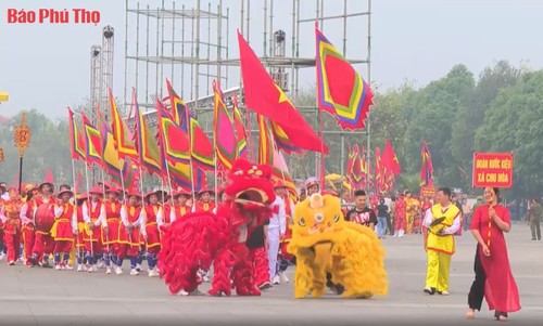 Chuẩn bị sẵn sàng lễ rước kiệu về đền Hùng - ảnh 1