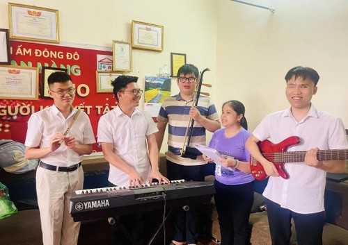 Thủ lĩnh ban nhạc khiếm thị và hành trình vươn tới ước mơ - ảnh 2