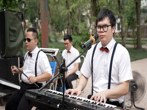 Thủ lĩnh ban nhạc khiếm thị và hành trình vươn tới ước mơ - ảnh 3