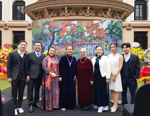 Khai mạc Triển lãm chuyên đề “Hành trình Huỳnh Phương Đông”  - ảnh 1