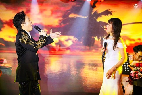 Ca sĩ Đinh Thanh Hiền và niềm hạnh phúc khi hát giữa quê hương - ảnh 1