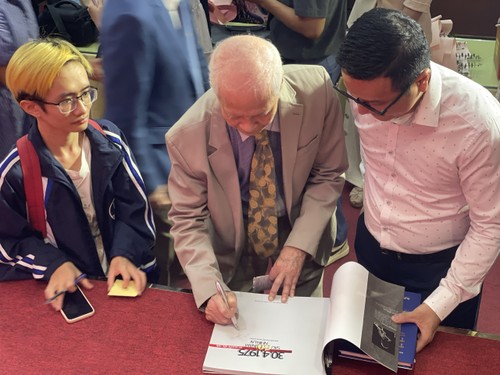 Ba thế hệ với tình yêu quê hương Việt Nam - ảnh 8