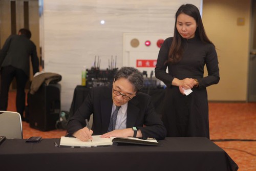 Tổng Lãnh sự quán Việt Nam tại Osaka, Nhật Bản trang trọng tổ chức lễ viếng nguyên Chủ tịch nước Trần Đức Lương - ảnh 3