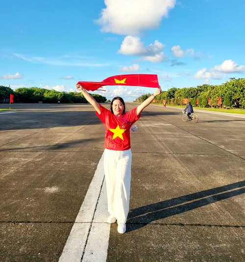 Bà Hồng Shuranys: Tôi tin rằng mọi thứ rồi sẽ tốt đẹp, chiến tranh sẽ kết thúc, và hòa bình sẽ sớm trở lại! - ảnh 1