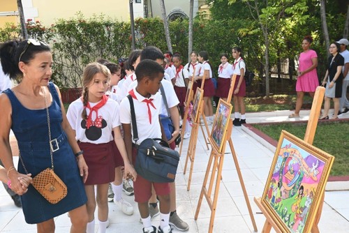 Học sinh Cuba yêu thích tìm hiểu văn hóa và lịch sử Việt Nam  - ảnh 1