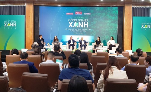 Phát triển công nghiệp xanh cần hài hòa mục tiêu tăng trưởng cao và phát triển bền vững - ảnh 1