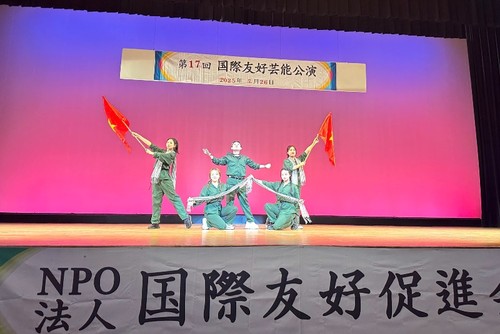 Hội người Việt Nam vùng Kansai - Viết tiếp câu chuyện hòa bình - ảnh 2