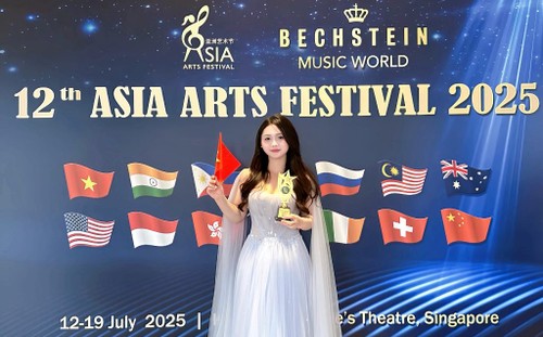 Ca sĩ Thanh Chúc: Vượt qua áp lực và thành công - ảnh 1