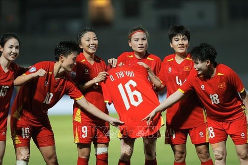 Giải Vô địch bóng đá nữ Đông Nam Á 2025: Việt Nam thắng Thái Lan, giành ngôi đầu bảng - ảnh 1