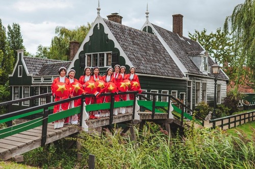 Ngày hội Việt phục bộ hành tại Châu Âu – hòa chung niềm tự hào dân tộc nhân kỷ niệm 80 năm Quốc khánh Việt Nam - ảnh 22