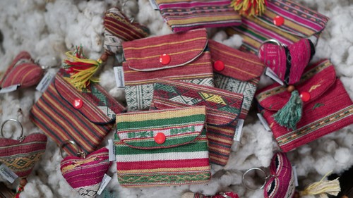 Tải Thị Mai - Người phụ nữ Pà Thẻn đưa thổ cẩm dân tộc ra thế giới - ảnh 3