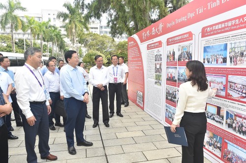 Phó Thủ tướng Mai Văn Chính dự đối thoại bàn tròn với CEO các doanh nghiệp Trung Quốc - ảnh 2