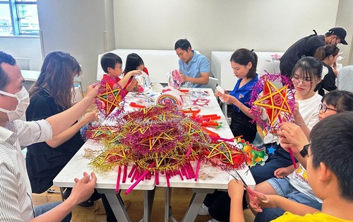 Nhật Bản: Trung thu vui ở Trường Việt ngữ Cộng đồng Cây Tre  - ảnh 2