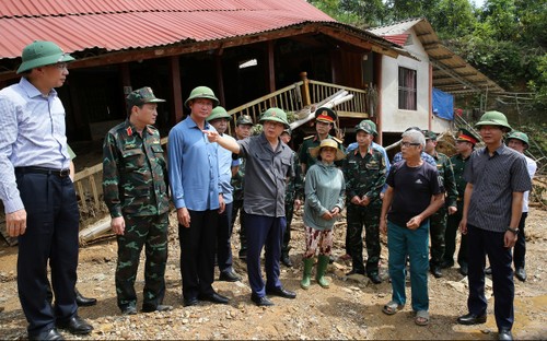 Phó Thủ tướng Trần Hồng Hà thăm hỏi, động viên nhân dân vùng lũ Việt Hồng (Lào Cai) - ảnh 1