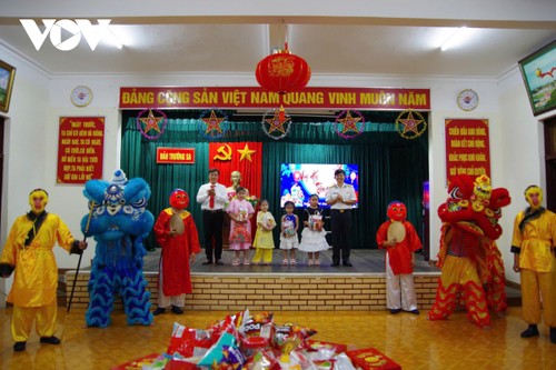 Trung thu ấm áp, ý nghĩa cho trẻ em trên mọi miền Tổ quốc - ảnh 3