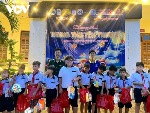 Trung thu ấm áp, ý nghĩa cho trẻ em trên mọi miền Tổ quốc - ảnh 4