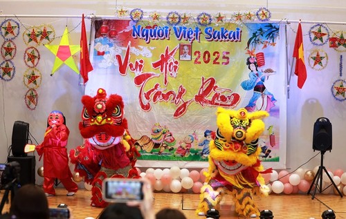 Đêm Trung Thu ý nghĩa tại Sakai: Gắn kết cộng đồng, hướng về quê hương sau bão Bualoi - ảnh 2