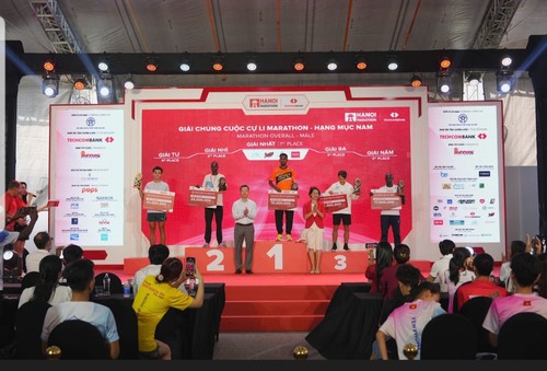Kết thúc Giải Marathon Techcombank Hà Nội 2025 - ảnh 2