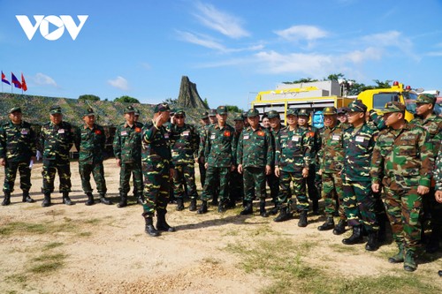 Khai mạc Diễn tập cứu hộ, cứu nạn chung Quân đội ba nước Lào-Việt Nam-Campuchia - ảnh 3