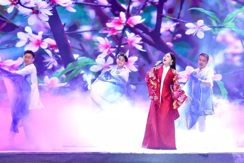 NSƯT Hương Giang: Tôi mong muốn làm được nhiều hơn nữa cho âm nhạc dân gian Việt Nam - ảnh 2