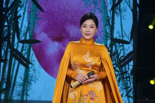 NSƯT Hương Giang: Tôi mong muốn làm được nhiều hơn nữa cho âm nhạc dân gian Việt Nam - ảnh 3