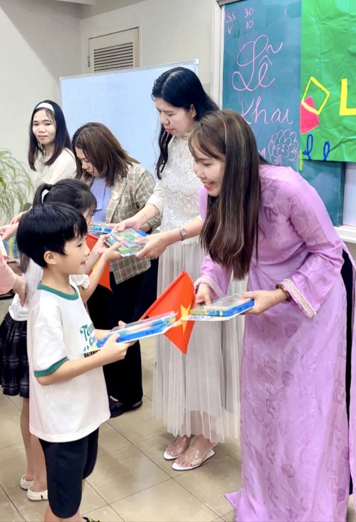 Lê Thương – người vác tù và hàng tổng tại xứ sở mặt trời mọc - ảnh 3