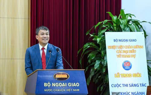 Trao giải cuộc thi sáng tác ca khúc ngành Ngoại giao Việt Nam - ảnh 1