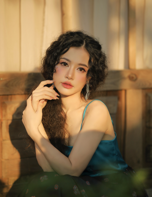 Hà Trịnh: Tôi luôn khao khát được đứng trên một sân khấu của riêng mình - ảnh 1