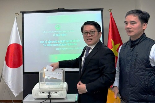 Hơn 300 triệu đồng từ sự vận động của Tổng lãnh sự quán Việt Nam tại Osaka gửi tới đồng bào vùng lũ miền Trung - ảnh 2