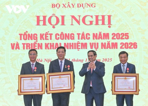 Thủ tướng dự Hội nghị Tổng kết công tác năm 2025 và triển khai nhiệm vụ năm 2026 của Bộ Xây dựng - ảnh 3