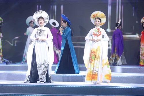 Nhà thiết kế Chế Hằng – Gửi hồn Thăng Long vào từng tà áo dài - ảnh 10