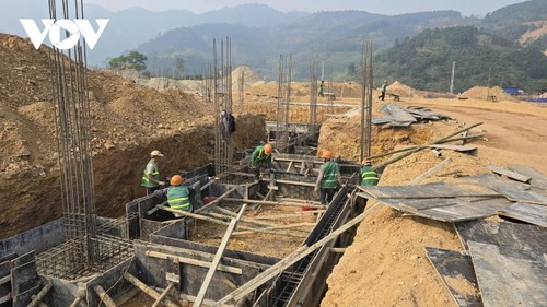 Tỉnh Lào Cai: Thần tốc thi công 4 trường nội trú trên biên giới - ảnh 2