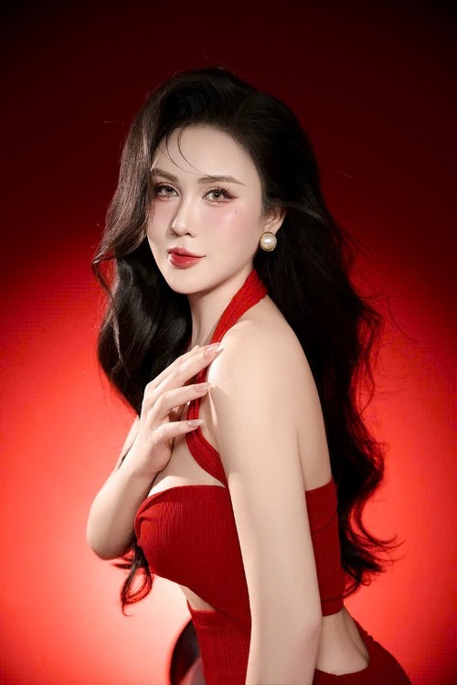 Ca sĩ Thương Thảo: “Phía sau sự hào nhoáng trên sân khấu là biết bao vất vả và gian nan“ - ảnh 1