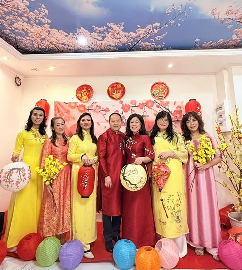 Hướng về quê hương từ Paris: Khát vọng dựng xây mái nhà chung cho phụ nữ Việt - ảnh 3