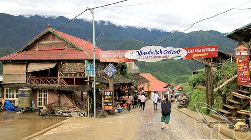 Tahun Pariwisata Nasional 2017 dibuka di propinsi Lao Cai pada Sabtu 11/2 - ảnh 1