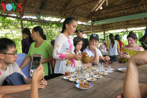 Warga tanah gosong Thoi Son menyelenggarakan ekowisata - ảnh 2