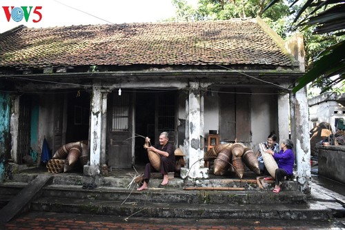 Thu Sy- Desa membuat bubu yang sudah berusia lebih dari 200 tahun di propinsi Hung Yen - ảnh 1