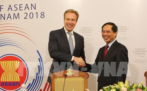 WEF-ASEAN 2018 menyosialisasikan citra tentang satu kawasan ASEAN yang bersolidaritas, makmur dan mandiri - ảnh 1