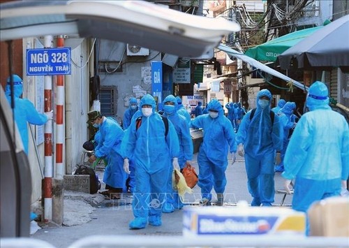Vietnam records 16,000 new cases of COVID-19 on Monday  - ảnh 1