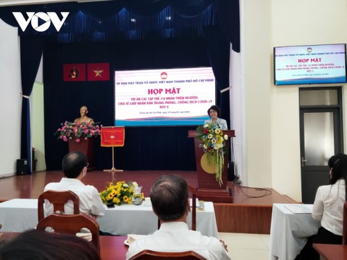 Ho Chi Minh City praises humanitarian groups in pandemic control - ảnh 1