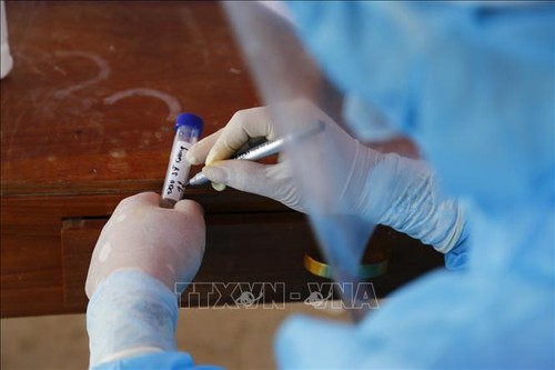 Vietnam reports over 169,000 cases of COVID-19 on Friday - ảnh 1