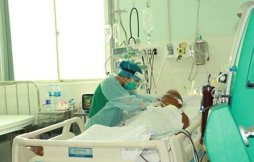 COVID-19: Vietnam records 1,201 new cases on May 3 - ảnh 1