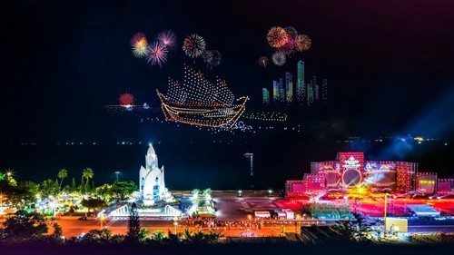 Vietnam’s first drone light competition to dazzle Nha Trang city  - ảnh 1