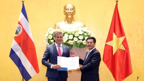 Costa Rica becomes 73rd country to recognize Vietnam as having market economy  - ảnh 1