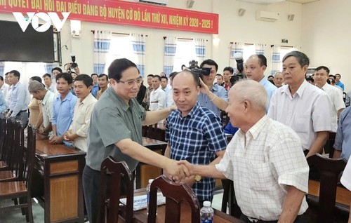 PM informs Can Tho voters about major state affairs - ảnh 1